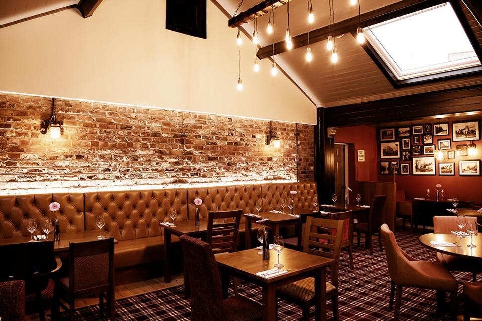 The Kirkfield Hotel Newton-le-Willows Exterior foto